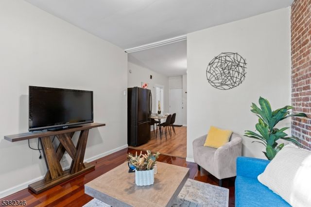 133 Hopkins Ave 5, Jersey City, NJ 07306
