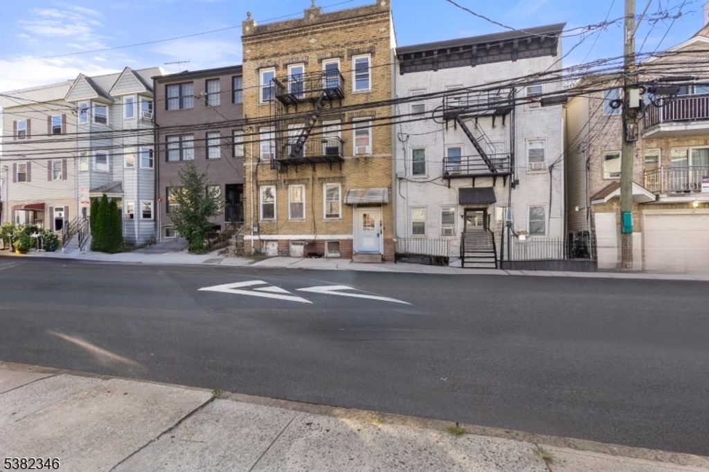 133 Hopkins Ave 5, Jersey City, NJ 07306 — photo 2