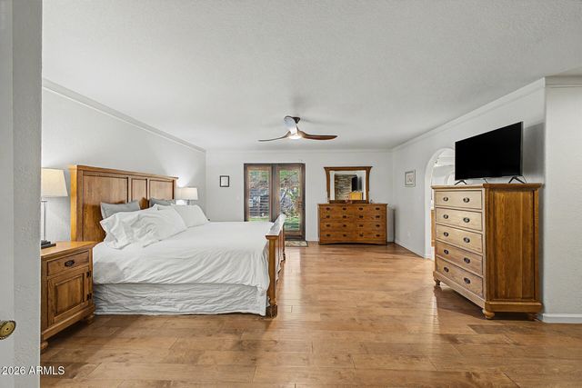 515 W SWEETWATER Avenue, Phoenix, AZ 85029