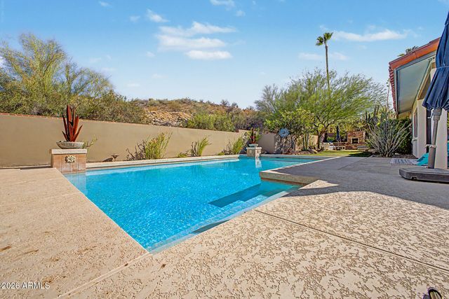 515 W SWEETWATER Avenue, Phoenix, AZ 85029