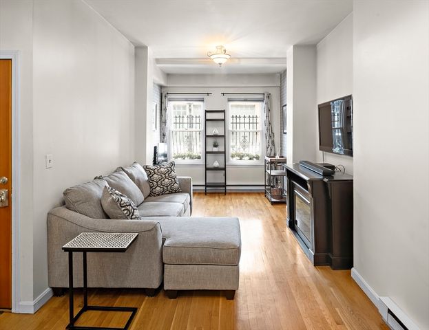 41 Warren Ave 1, Boston, MA 02116