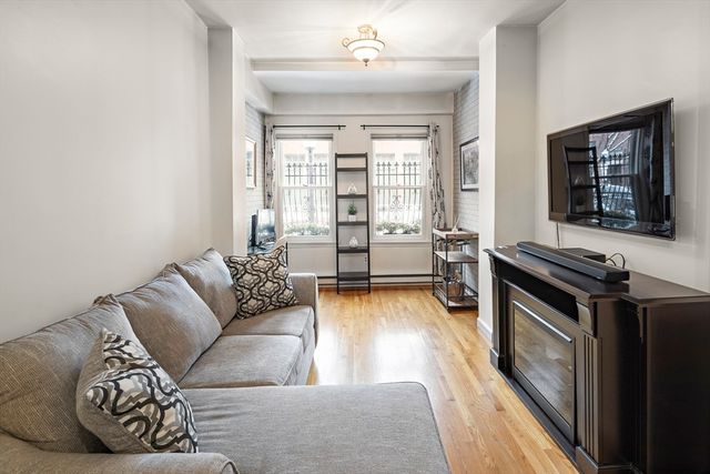 41 Warren Ave 1, Boston, MA 02116