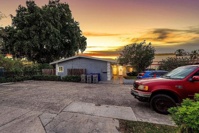 1109 NW 6th Avenue 1-5, Pompano Beach, FL 33060