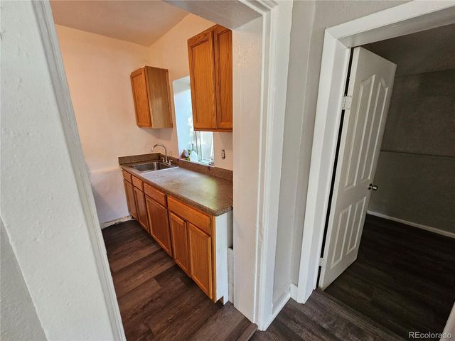 738 W 4th Avenue, Denver, CO 80223