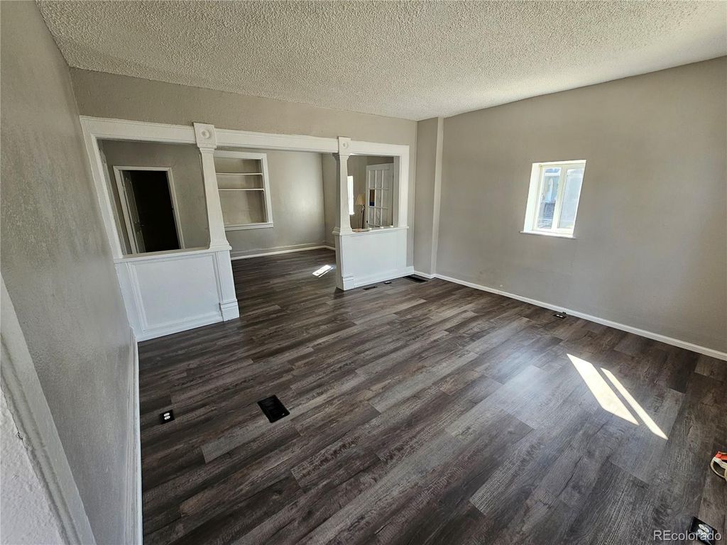 738 W 4th Avenue, Denver, CO 80223