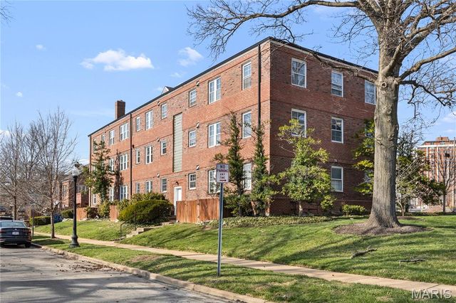 923 S Hanley Road A, Clayton, MO 63105