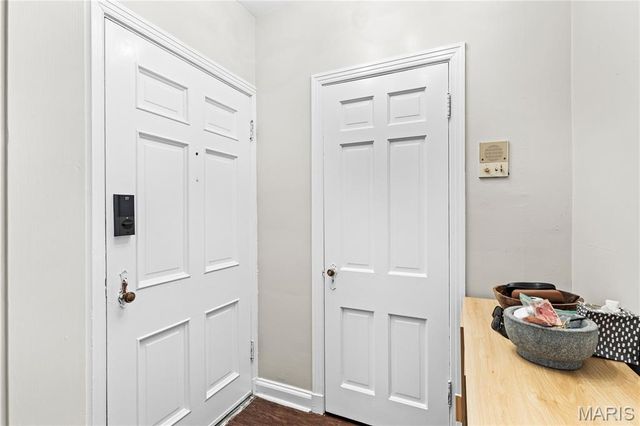 923 S Hanley Road A, Clayton, MO 63105