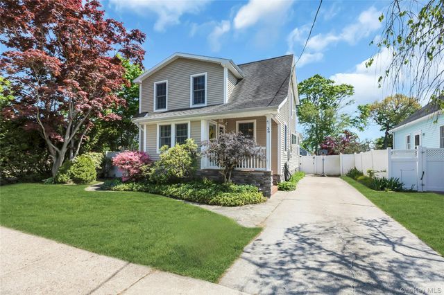 36 Richard Avenue, Islip Terrace, NY 11752