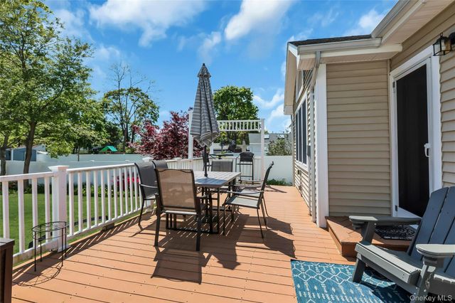 36 Richard Avenue, Islip Terrace, NY 11752