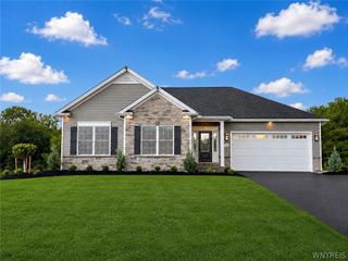 7290 Woodhaven Drive, Lockport Town, NY 14094
