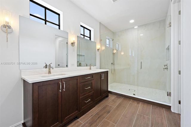 309 Cascade Ln, Palm Beach Shores, FL 33404