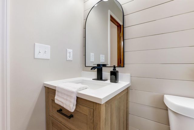 8900 Latham Court, Reynoldsburg, OH 43068