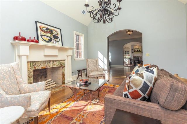 1840 OVERTON PARK AVE, Memphis, TN 38112