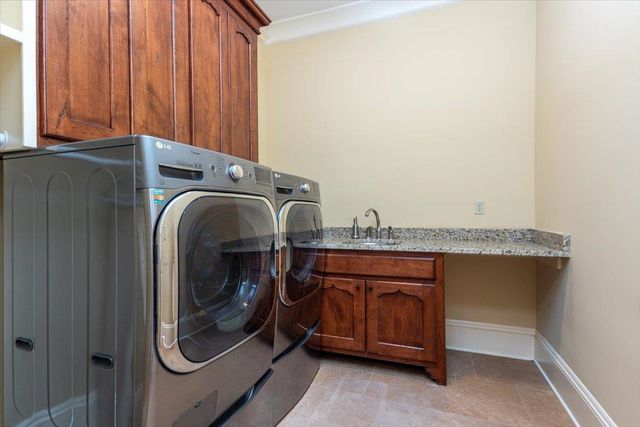 1840 OVERTON PARK AVE, Memphis, TN 38112