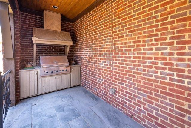 1840 OVERTON PARK AVE, Memphis, TN 38112