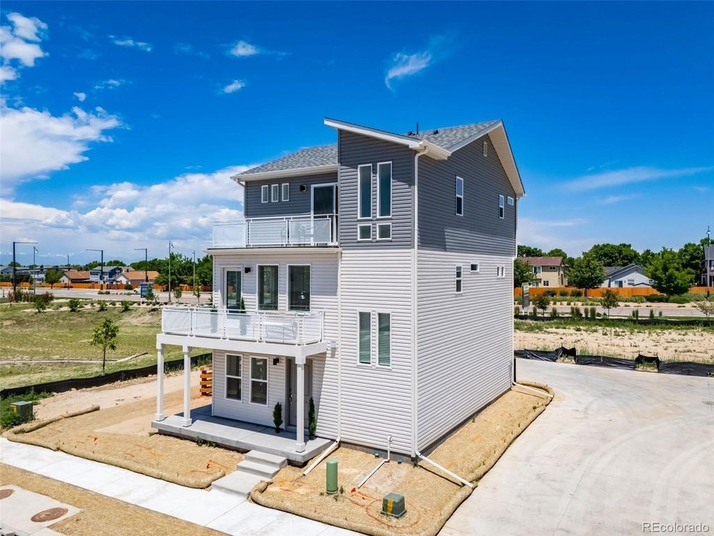 12633 E 101st Dr, Commerce City, CO 80022