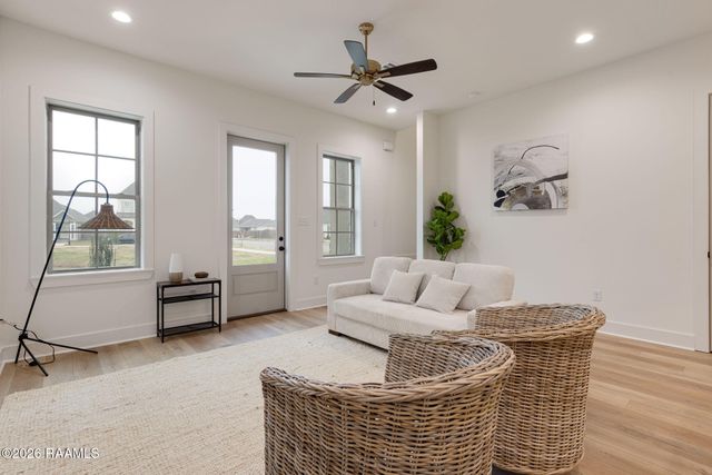 315 Sandstone Avenue 205, Scott, LA 70583