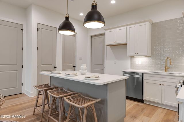 315 Sandstone Avenue 205, Scott, LA 70583