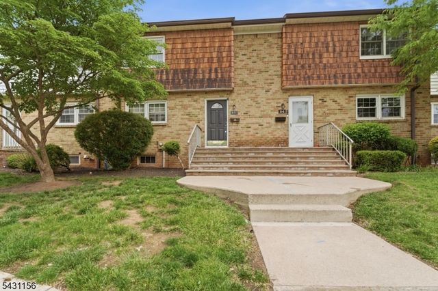8 Cardinal Ln 3, Hillsborough Twp., NJ 08844