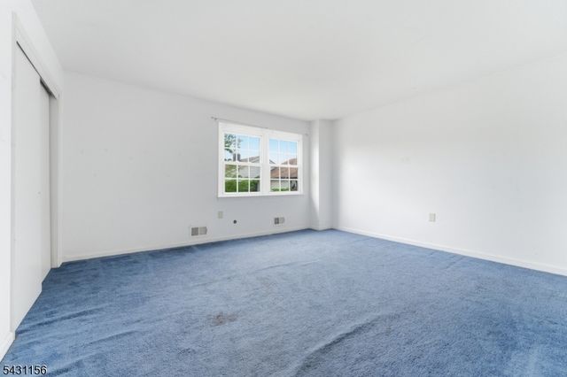 8 Cardinal Ln 3, Hillsborough Twp., NJ 08844