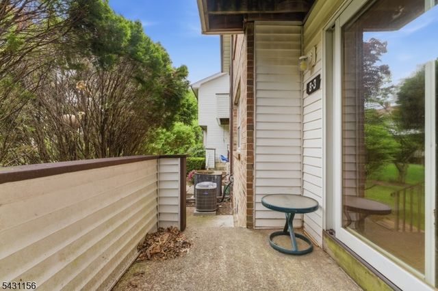 8 Cardinal Ln 3, Hillsborough Twp., NJ 08844