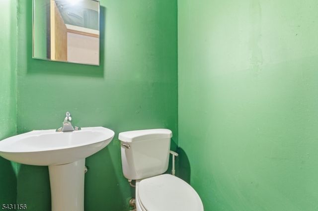 8 Cardinal Ln 3, Hillsborough Twp., NJ 08844
