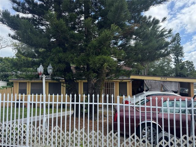 2124 NW 81st St, Miami, FL 33147