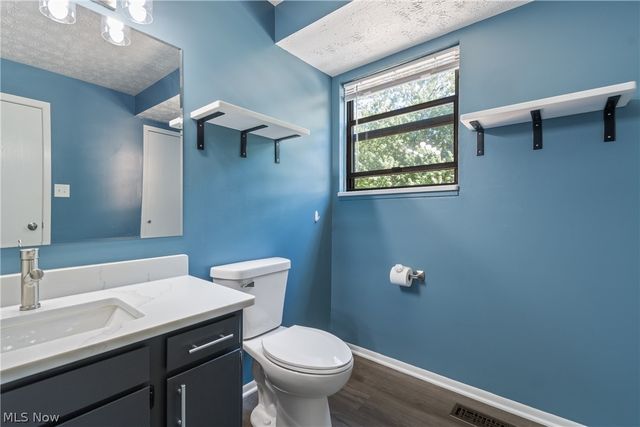 622 James Avenue, Cuyahoga Falls, OH 44221