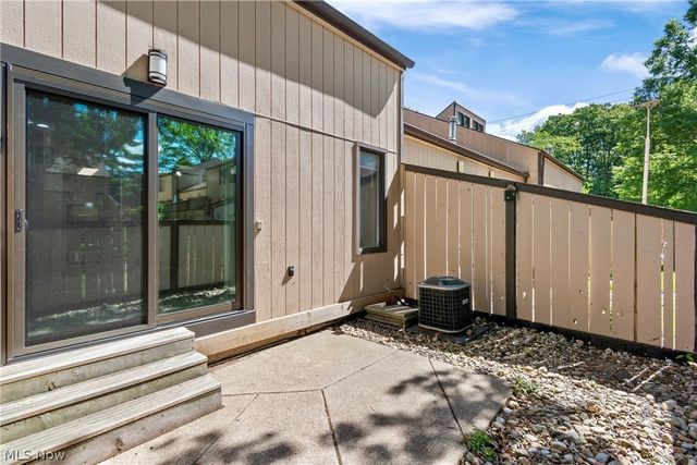 622 James Avenue, Cuyahoga Falls, OH 44221