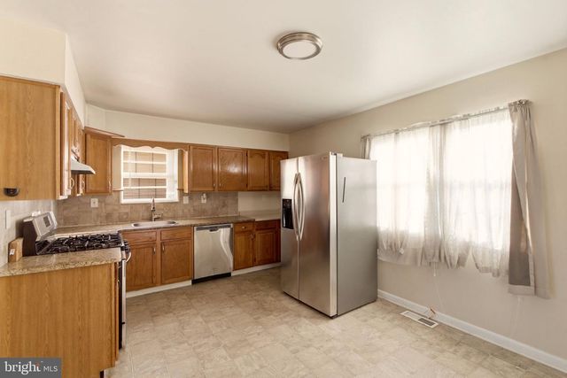 9 S NORMAN AVE, Penns Grove, NJ 08069