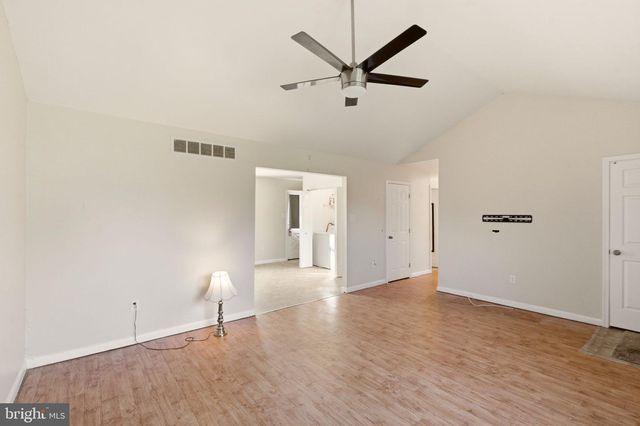 9 S NORMAN AVE, Penns Grove, NJ 08069