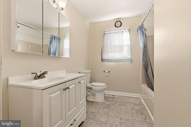 9 S NORMAN AVE, Penns Grove, NJ 08069