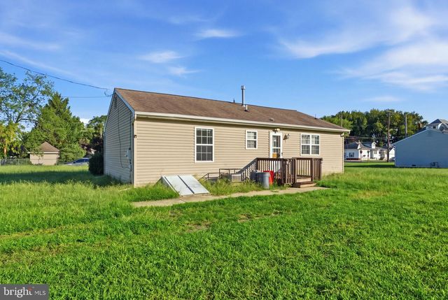 9 S NORMAN AVE, Penns Grove, NJ 08069