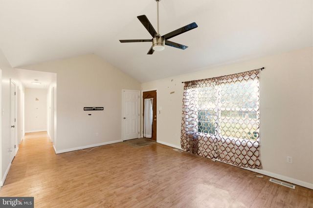 9 S NORMAN AVE, Penns Grove, NJ 08069