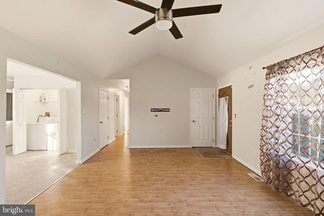 9 S NORMAN AVE, Penns Grove, NJ 08069