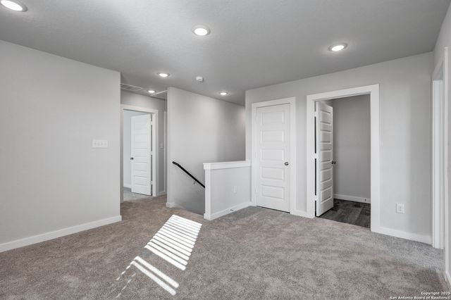 9990 Forestier Grn, San Antonio, TX 78214