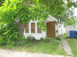 1030 Menominee Road, Waterford Twp, MI 48328