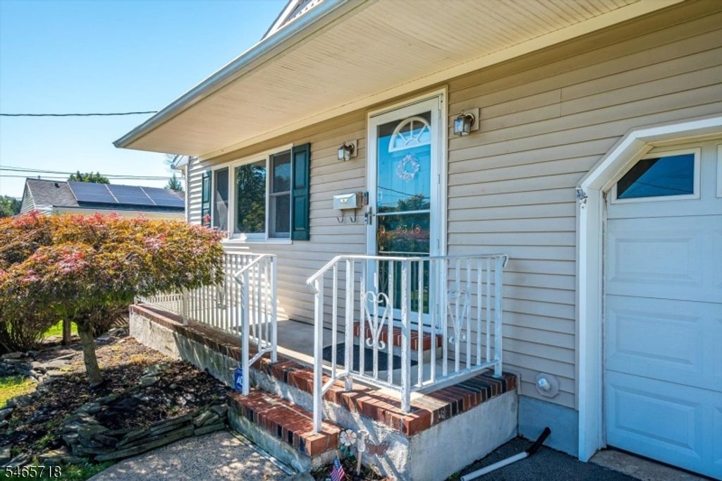 2348 Holly Ave, South Plainfield Boro, NJ 07080 — photo 2
