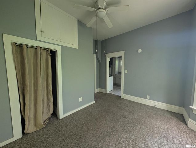 2833 8TH Avenue, Rock Island, IL 61201