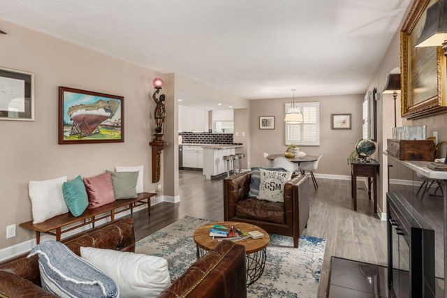 146 W North Broadway, Columbus, OH 43214