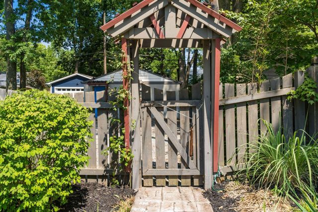 146 W North Broadway, Columbus, OH 43214