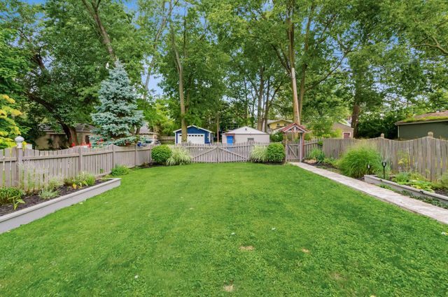 146 W North Broadway, Columbus, OH 43214