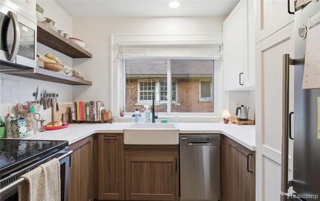 240 E Marshall Street, Ferndale, MI 48220