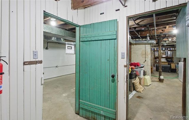 240 E Marshall Street, Ferndale, MI 48220
