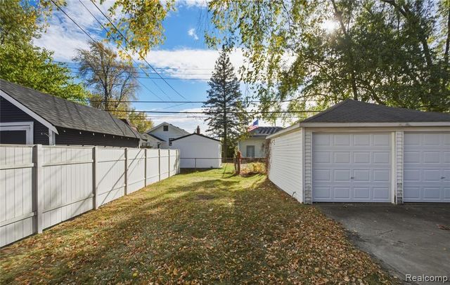 240 E Marshall Street, Ferndale, MI 48220