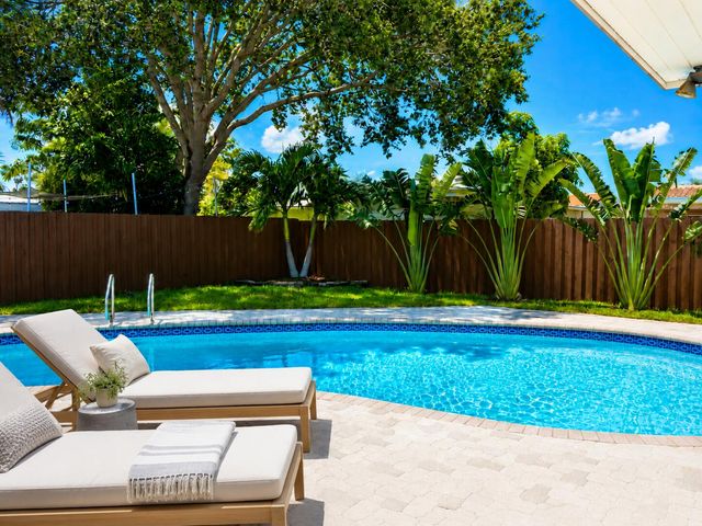 4815 Cleveland Street, Hollywood, FL 33021