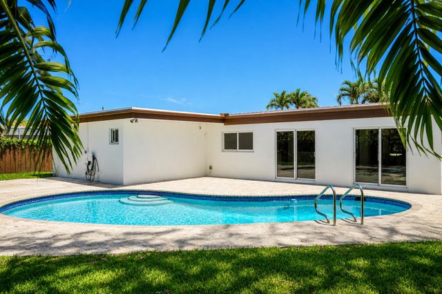 4815 Cleveland Street, Hollywood, FL 33021