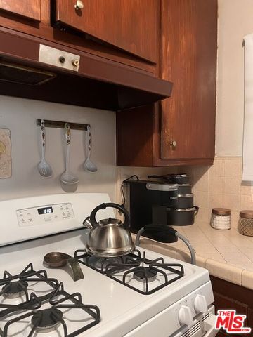 4527 S Main Street, Los Angeles, CA 90037