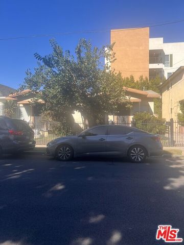 4527 S Main Street, Los Angeles, CA 90037