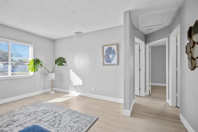 1513 56TH AVENUE N, St Petersburg, FL 33703